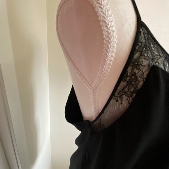 Babaton Black Lace Trim Feminine V-neck Camisole Top- Sz-M - Picture 5 of 14